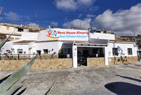 Image No.0-Maison de ville de 4 chambres à vendre à Zújar