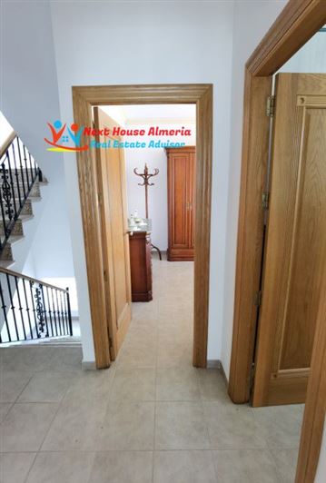 Image No.39-5 Bed Townhouse for sale