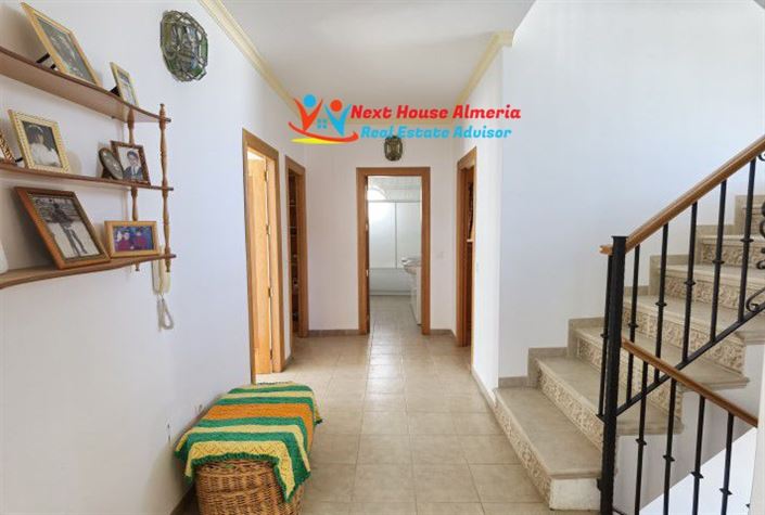 Image No.47-5 Bed Townhouse for sale