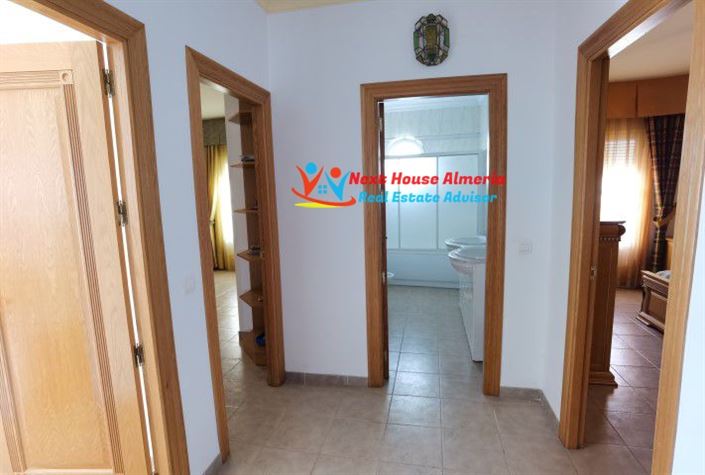 Image No.48-5 Bed Townhouse for sale