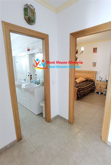 Image No.51-5 Bed Townhouse for sale