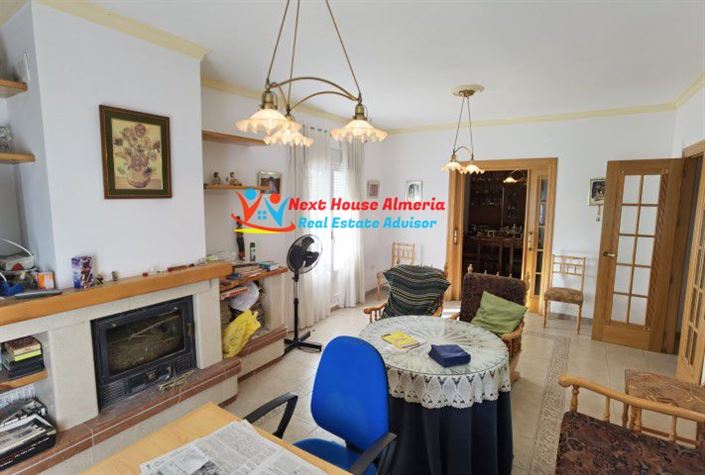 Image No.10-5 Bed Townhouse for sale