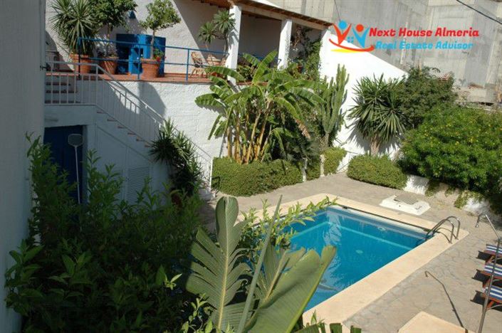 Image No.8-4 Bed Villa for sale