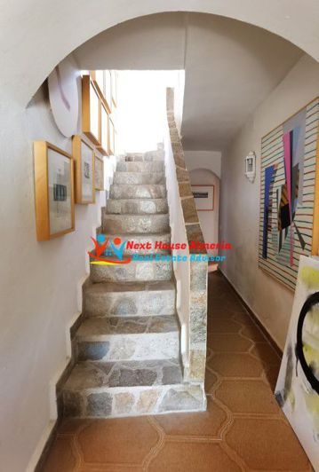 Image No.30-2 Bed Country House for sale