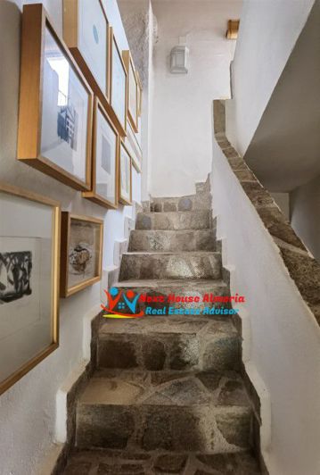 Image No.31-2 Bed Country House for sale