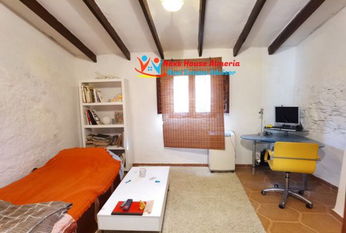 Image No.36-2 Bed Country House for sale