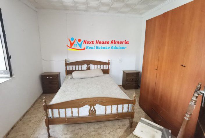 Image No.12-Maison de campagne de 8 chambres à vendre à Albox