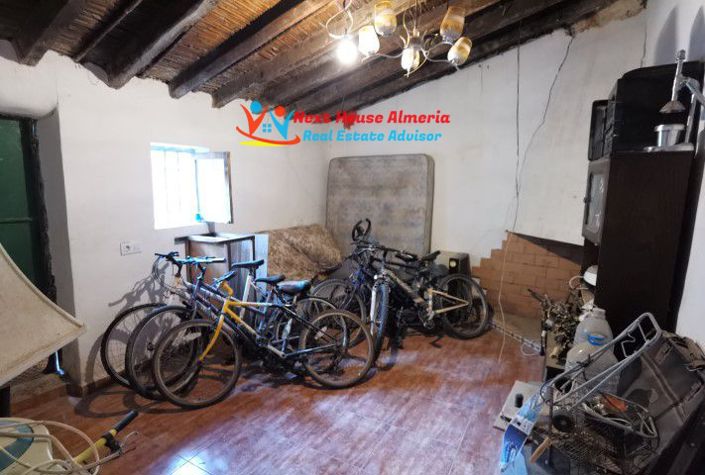 Image No.22-Maison de campagne de 8 chambres à vendre à Albox