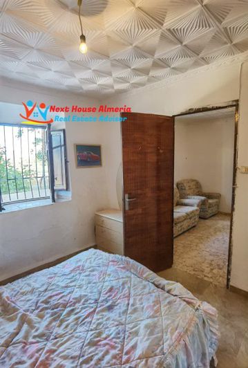 Image No.8-Maison de campagne de 8 chambres à vendre à Albox