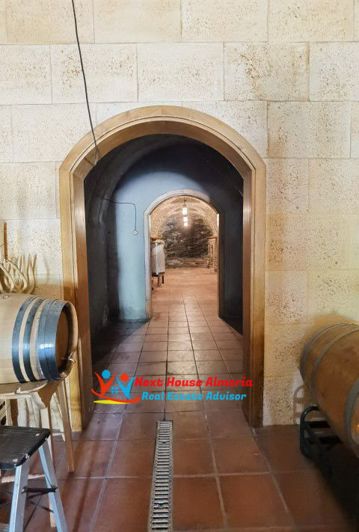 Image No.17-7 Bed Country House for sale