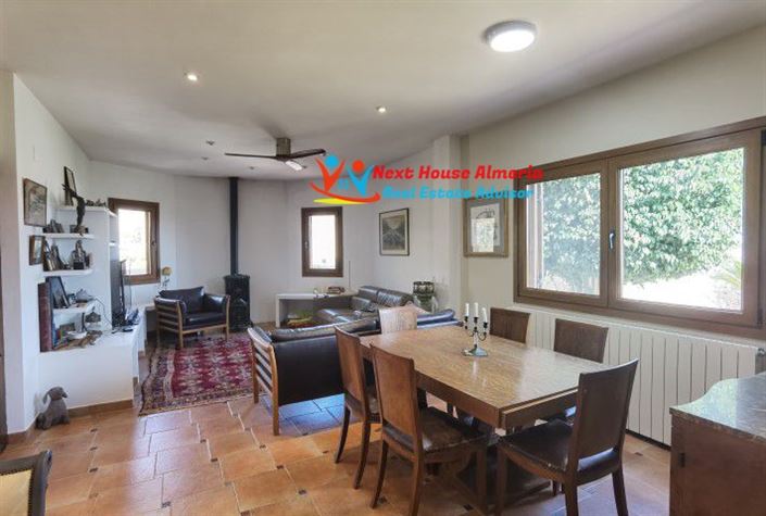 Image No.40-5 Bed Country House for sale