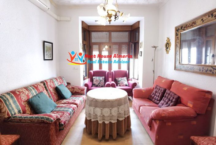 Image No.11-7 Bed Townhouse for sale