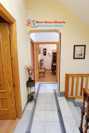 Image No.13-7 Bed Townhouse for sale