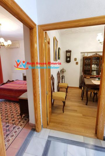 Image No.14-7 Bed Townhouse for sale