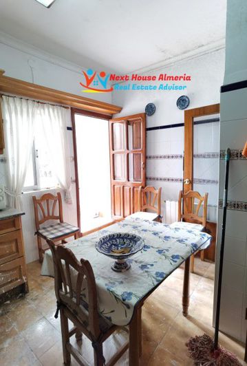 Image No.23-7 Bed Townhouse for sale