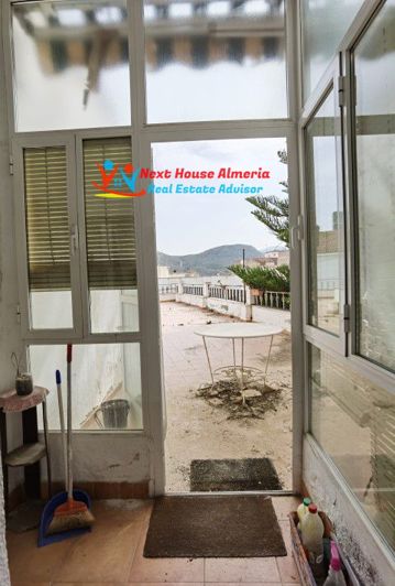 Image No.24-7 Bed Townhouse for sale