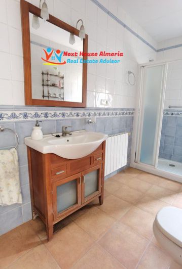 Image No.26-7 Bed Townhouse for sale