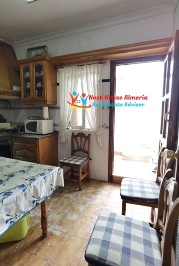 Image No.37-7 Bed Townhouse for sale