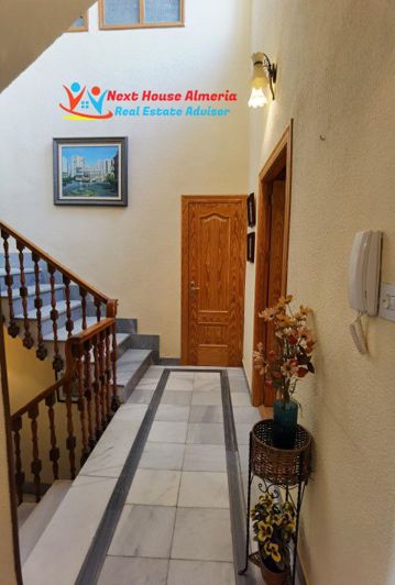 Image No.39-7 Bed Townhouse for sale