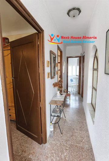 Image No.41-7 Bed Townhouse for sale