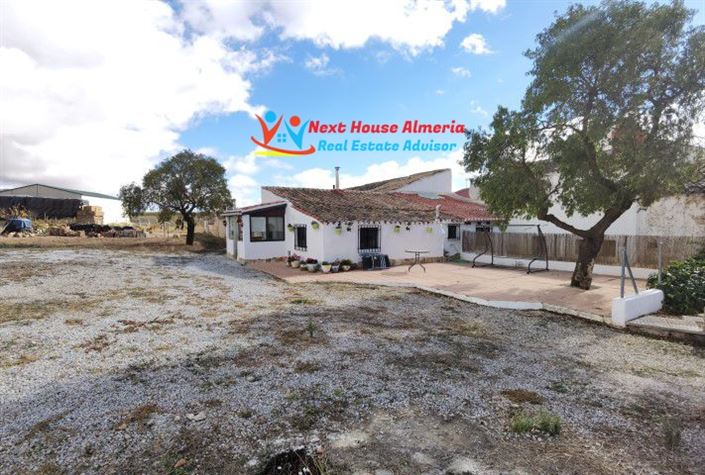 Image No.4-Maison de campagne de 3 chambres à vendre à Cullar