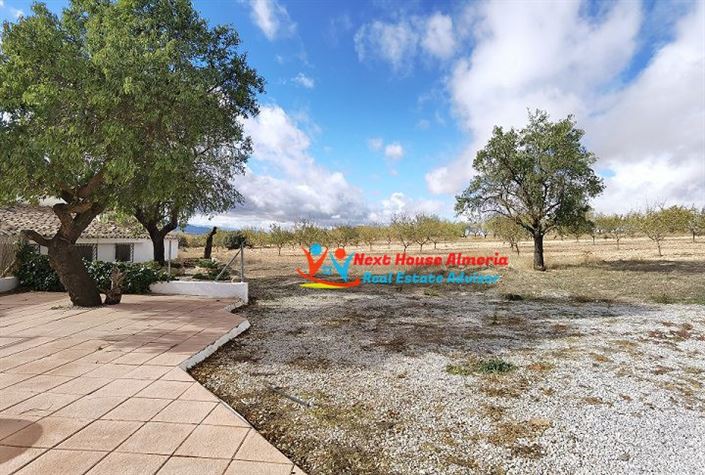 Image No.8-Maison de campagne de 3 chambres à vendre à Cullar