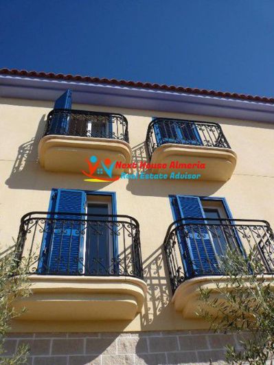 Image No.15-9 Bed Villa for sale