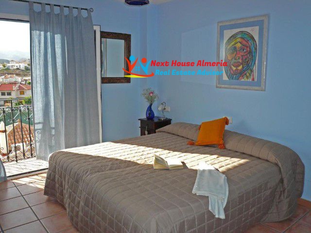 Image No.22-9 Bed Villa for sale