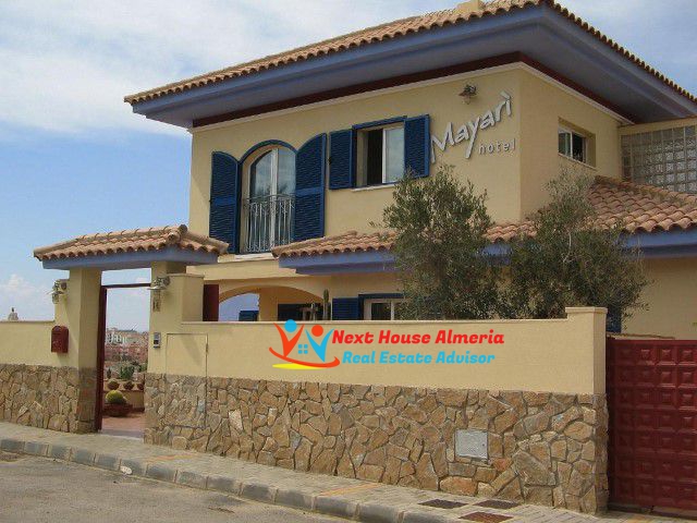 Image No.4-9 Bed Villa for sale