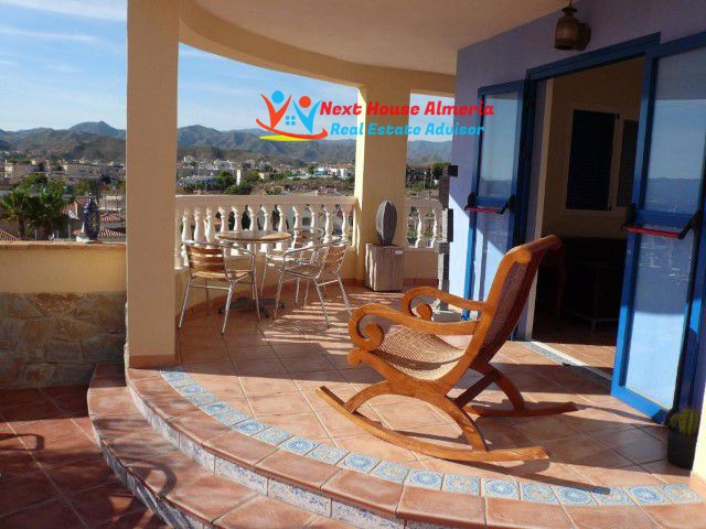 Image No.6-9 Bed Villa for sale