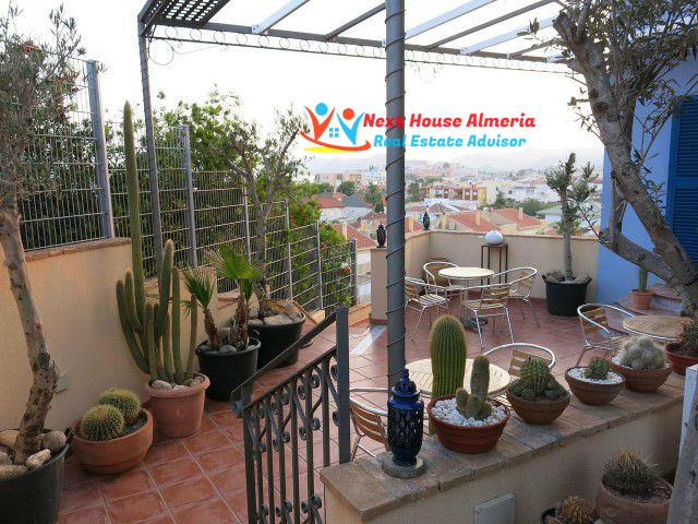 Image No.9-9 Bed Villa for sale