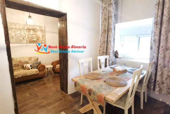 Image No.11-5 Bed Townhouse for sale