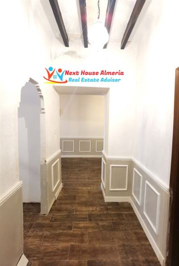 Image No.16-5 Bed Townhouse for sale