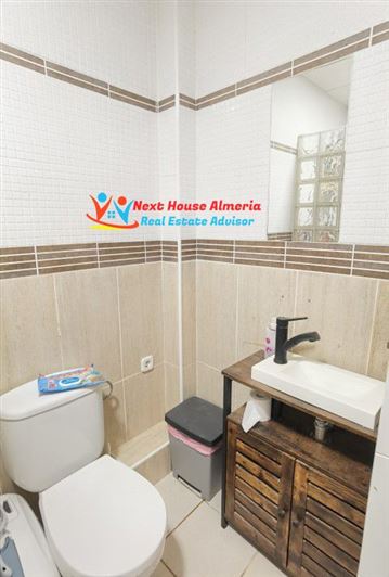 Image No.18-5 Bed Townhouse for sale