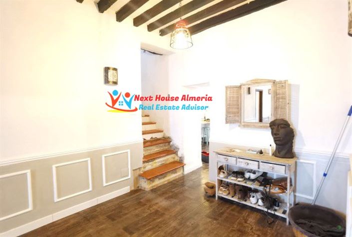 Image No.19-5 Bed Townhouse for sale