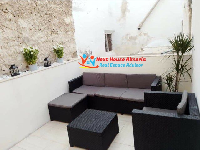 Image No.35-5 Bed Townhouse for sale