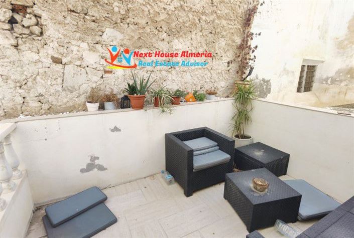 Image No.38-5 Bed Townhouse for sale