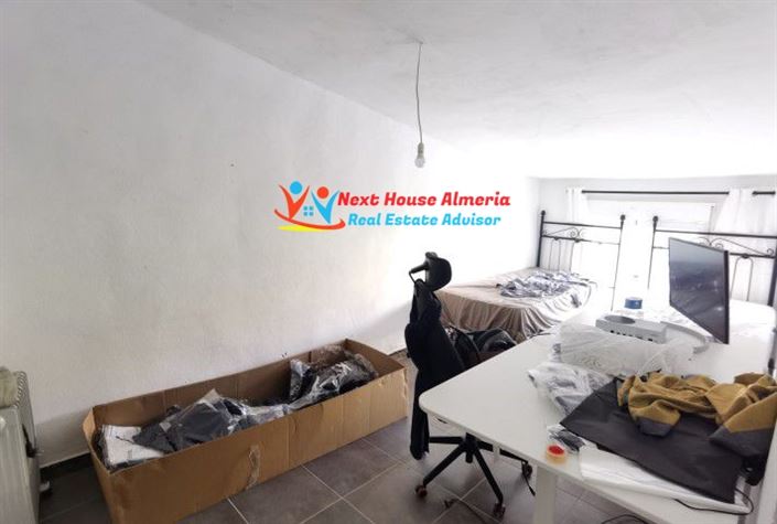 Image No.47-5 Bed Townhouse for sale