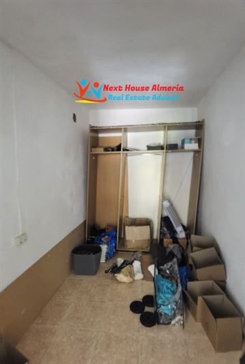 Image No.48-5 Bed Townhouse for sale