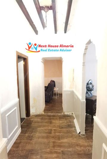 Image No.7-5 Bed Townhouse for sale