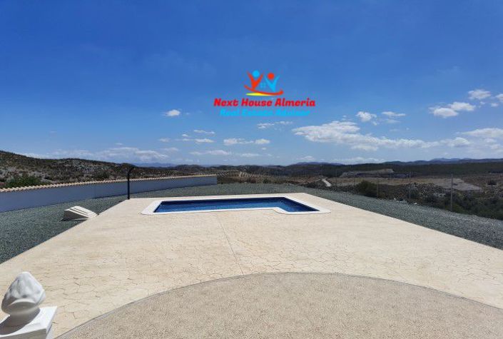 Image No.10-5 Bed Villa for sale