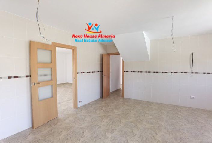 Image No.27-5 Bed Villa for sale