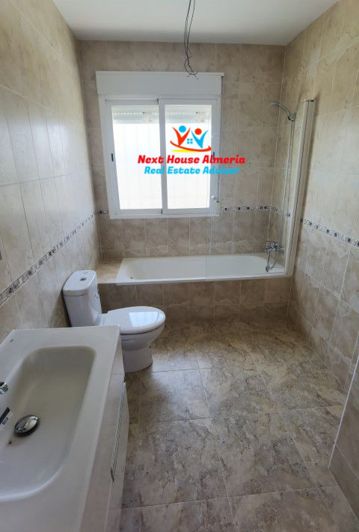 Image No.33-5 Bed Villa for sale