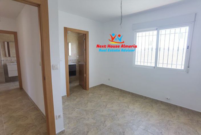 Image No.39-5 Bed Villa for sale