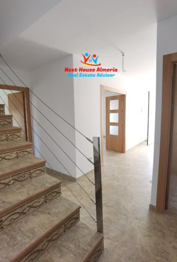 Image No.44-5 Bed Villa for sale
