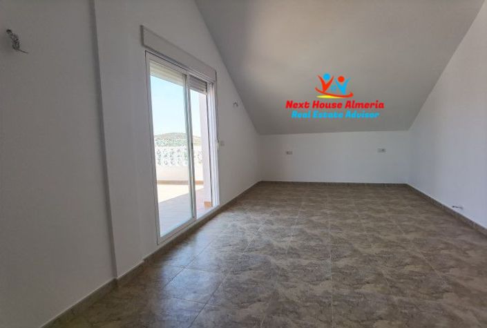 Image No.45-5 Bed Villa for sale