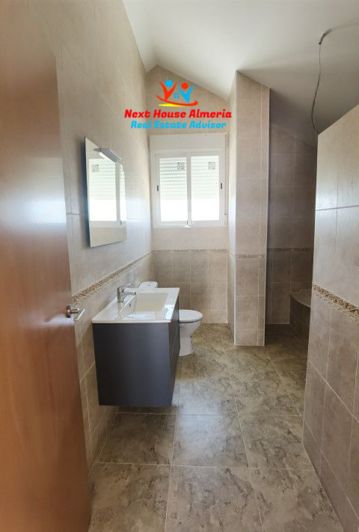 Image No.49-5 Bed Villa for sale