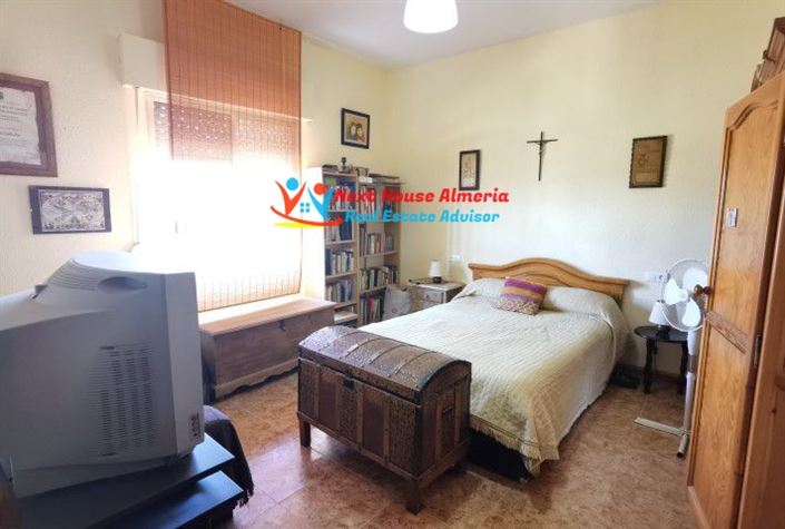 Image No.23-3 Bed Country House for sale