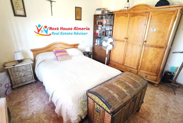 Image No.24-3 Bed Country House for sale