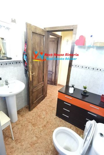 Image No.29-3 Bed Country House for sale